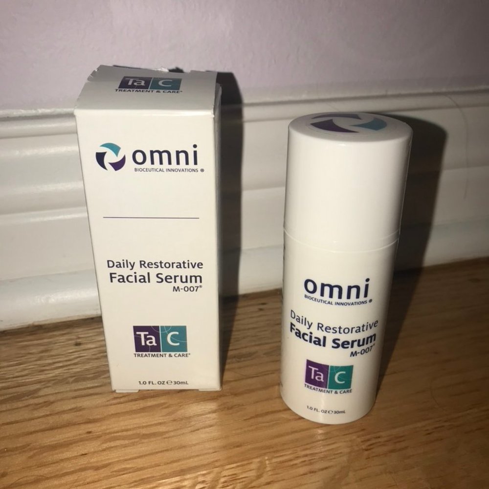 Omni Daily Restorative Facial Serum M-007